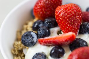 Yogurt with berries 